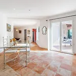 Eleonore Villa *