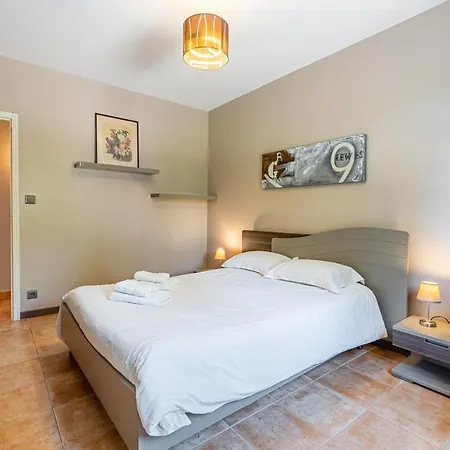 Eleonore - A Pied Vue Piscine Sans Vis-a-vis Jardin 3600m² - Ted