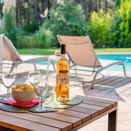 Eleonore - A Pied Vue Piscine Sans Vis-a-vis Jardin 3600m² - Ted וילה
