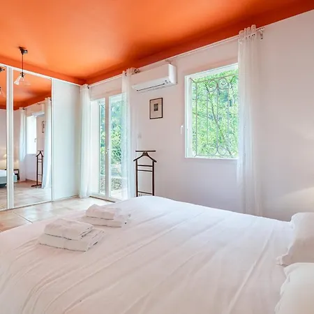 Eleonore - A Pied Vue Piscine Sans Vis-a-vis Jardin 3600m² - Ted וילה