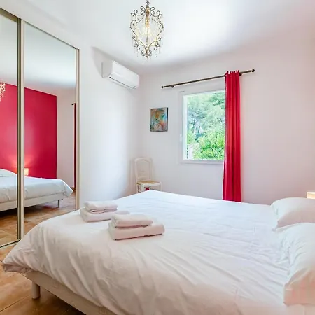 Eleonore - A Pied Vue Piscine Sans Vis-a-vis Jardin 3600m² - Ted